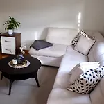 Spanish Square Apartmán