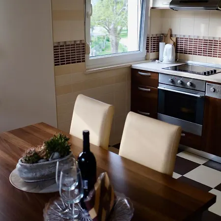 Apartment Spanish Square *